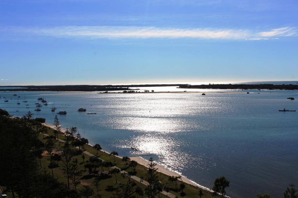 Aparthotel Crystal Bay On The Broadwater Gold Coast Exterior foto