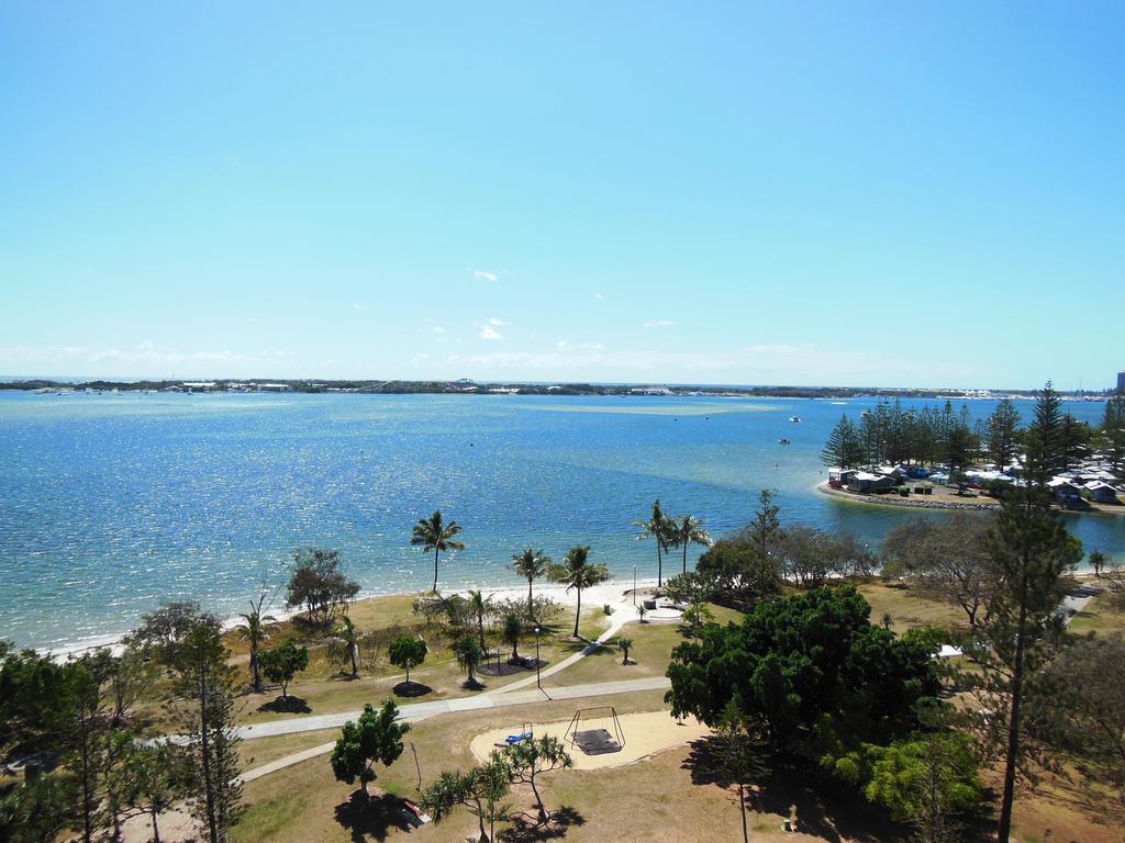 Aparthotel Crystal Bay On The Broadwater Gold Coast Exterior foto